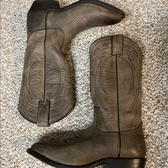 FRYE taupe 🤠 leather boots - Picture 1 of 11